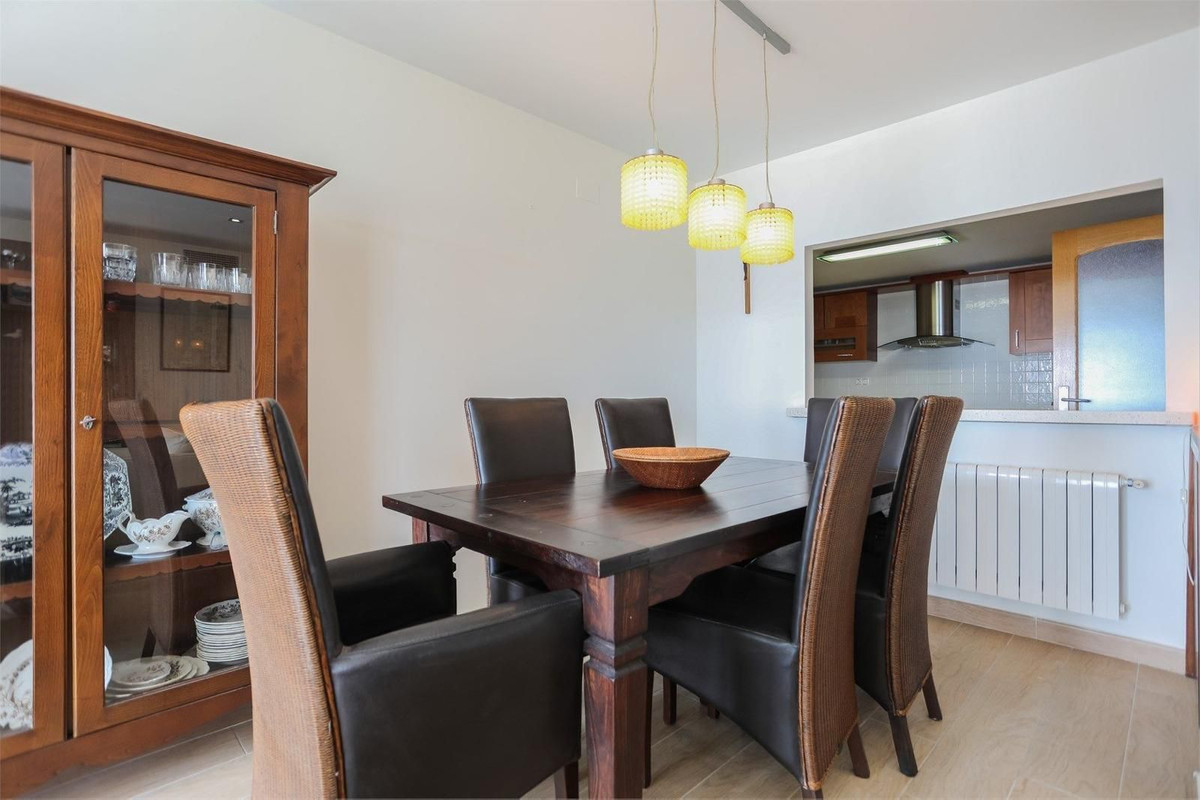Se vende Apartamento Planta Media de 4 dormitorios en Costa Blanca, Alicante, España