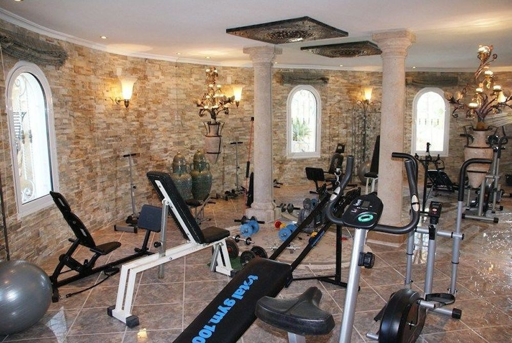 8 Bed Townhouse for sale in La Nucia Costa Blanca, Alicante, Spain
