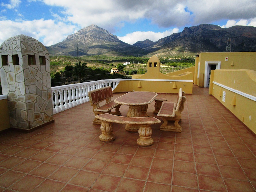 8 Bed Townhouse for sale in La Nucia Costa Blanca, Alicante, Spain