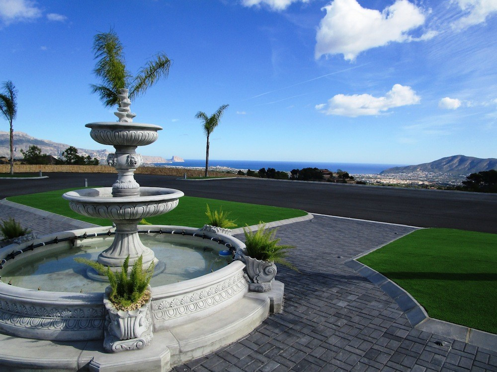 8 Bed Townhouse for sale in La Nucia Costa Blanca, Alicante, Spain