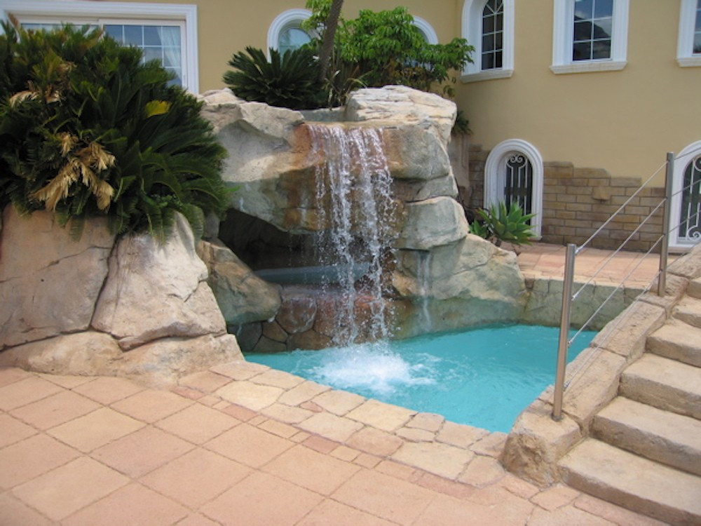 8 Bed Townhouse for sale in La Nucia Costa Blanca, Alicante, Spain