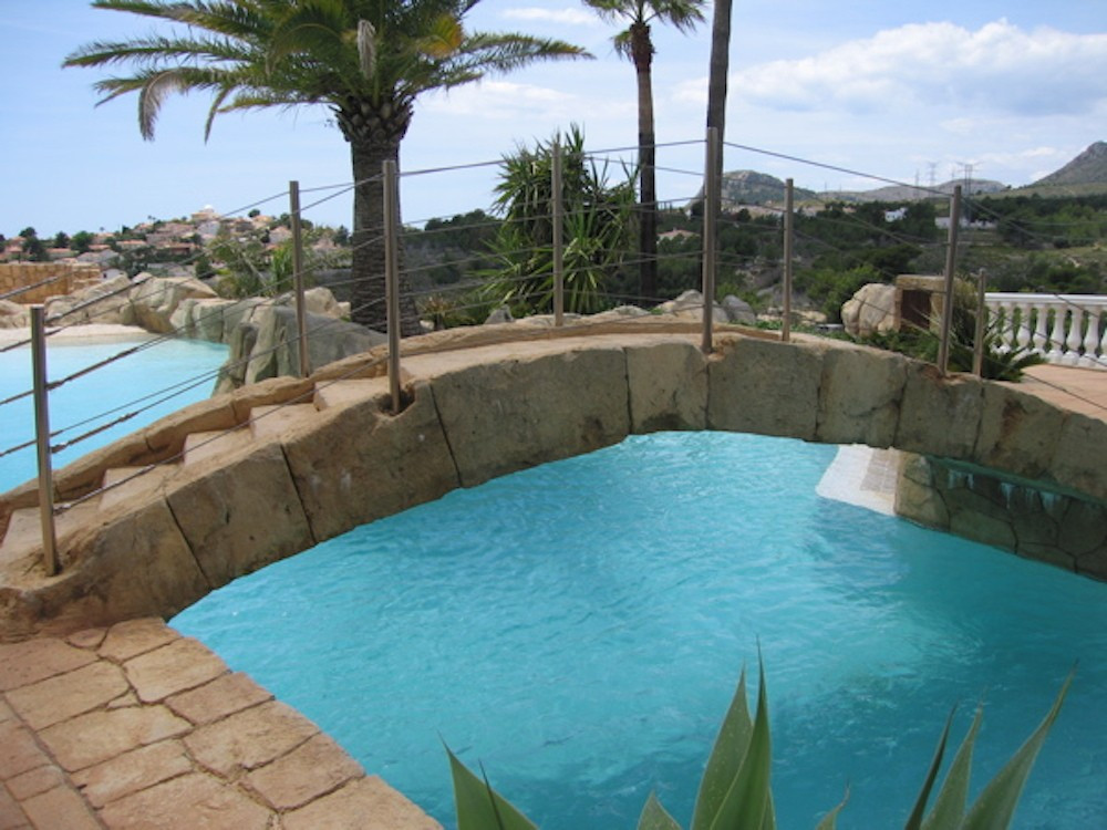 8 Bed Townhouse for sale in La Nucia Costa Blanca, Alicante, Spain