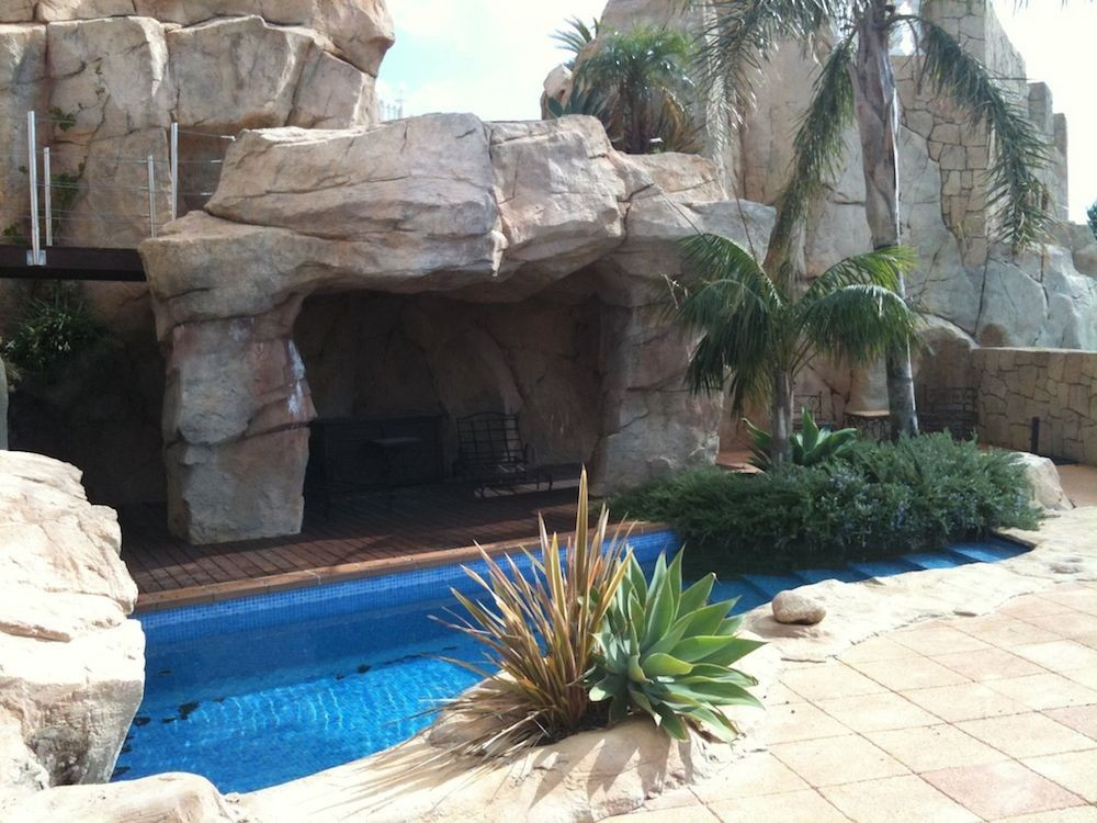 8 Bed Townhouse for sale in La Nucia Costa Blanca, Alicante, Spain