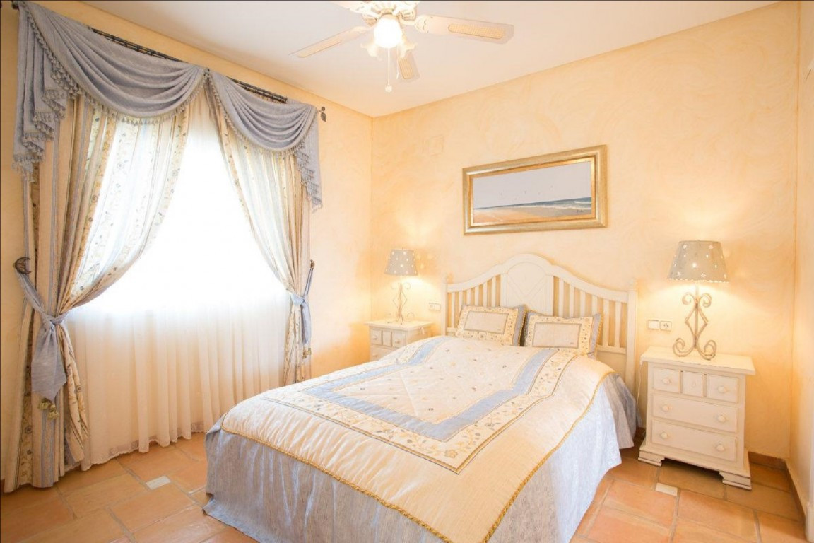 8 Bed Townhouse for sale in La Nucia Costa Blanca, Alicante, Spain