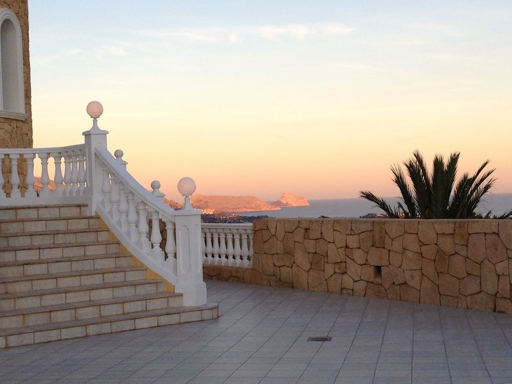 8 Bed Townhouse for sale in La Nucia Costa Blanca, Alicante, Spain