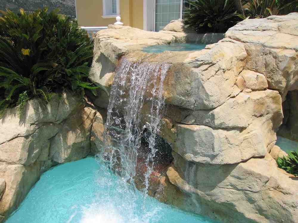 8 Bed Townhouse for sale in La Nucia Costa Blanca, Alicante, Spain