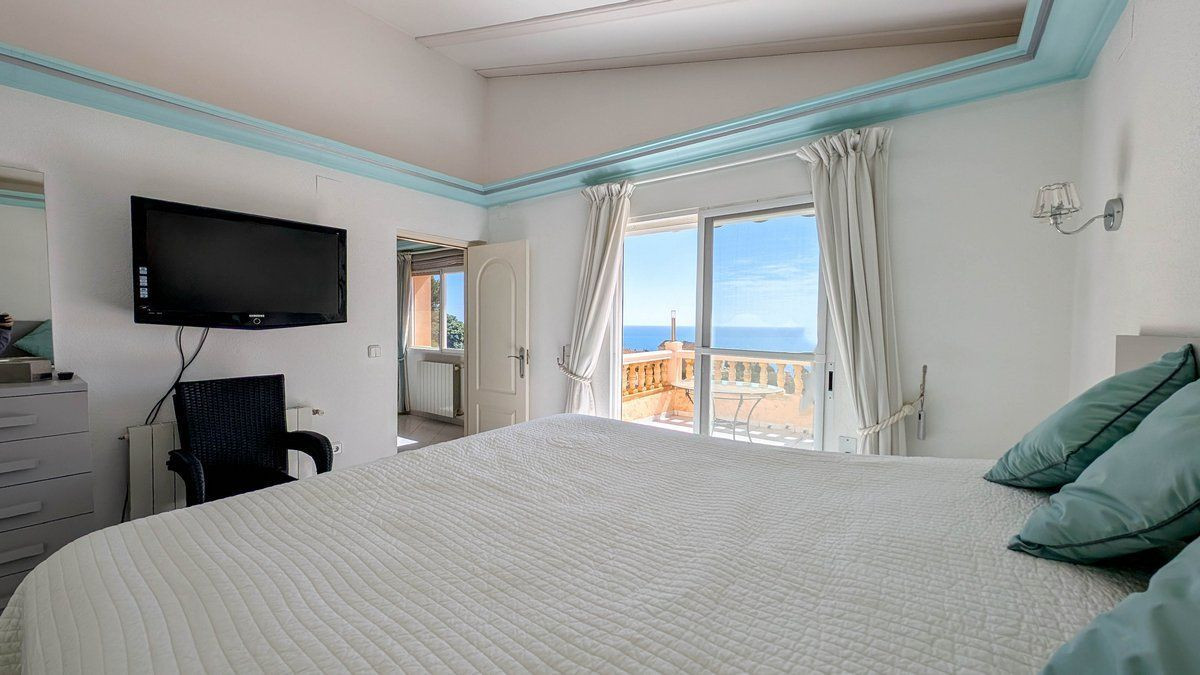 Se vende Villa - Chalet de 4 dormitorios en Costa Blanca, Alicante, España