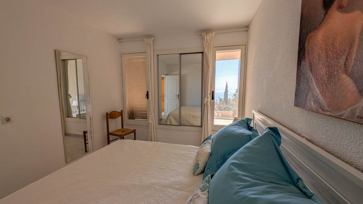 Se vende Villa - Chalet de 4 dormitorios en Costa Blanca, Alicante, España
