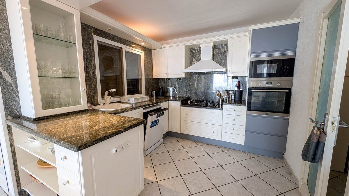 Se vende Villa - Chalet de 4 dormitorios en Costa Blanca, Alicante, España