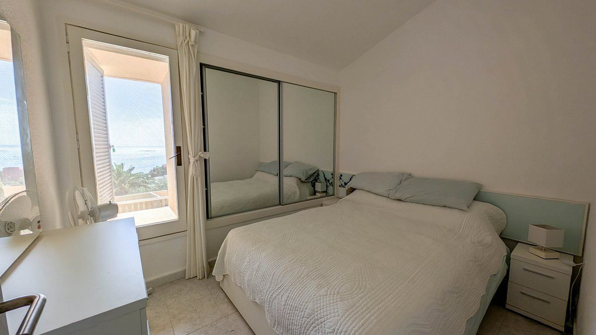 Se vende Villa - Chalet de 4 dormitorios en Costa Blanca, Alicante, España