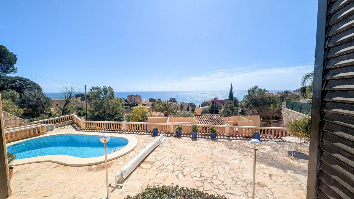 Se vende Villa - Chalet de 4 dormitorios en Costa Blanca, Alicante, España