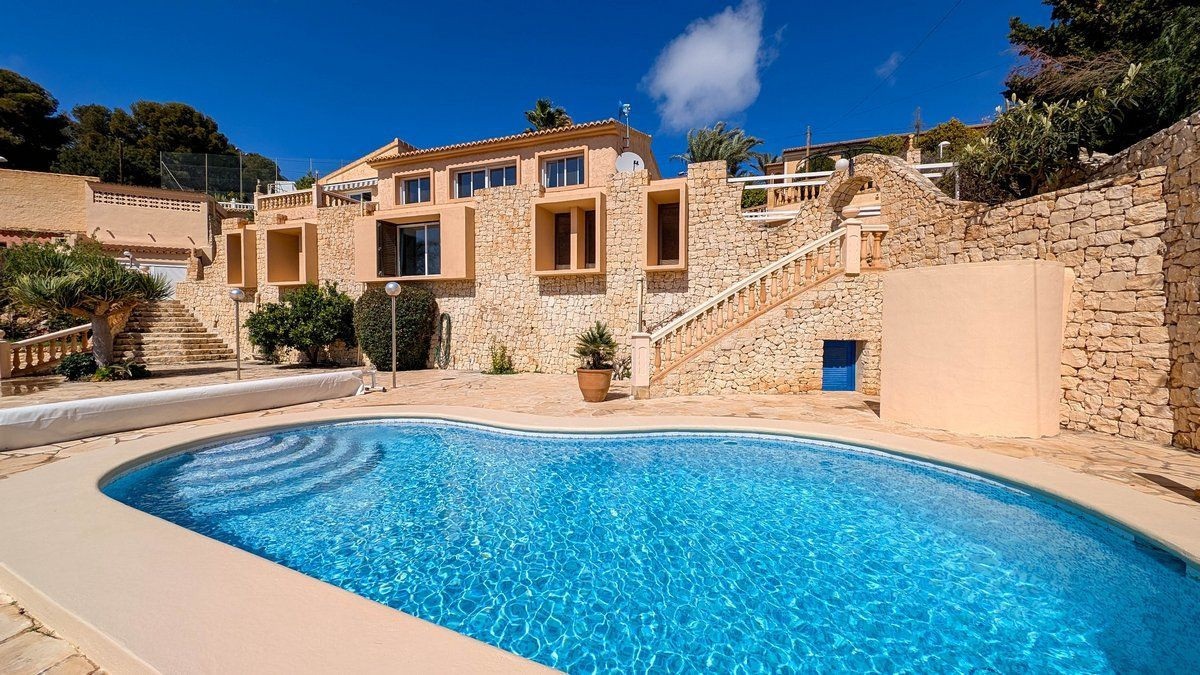 Se vende Villa - Chalet de 4 dormitorios en Costa Blanca, Alicante, España
