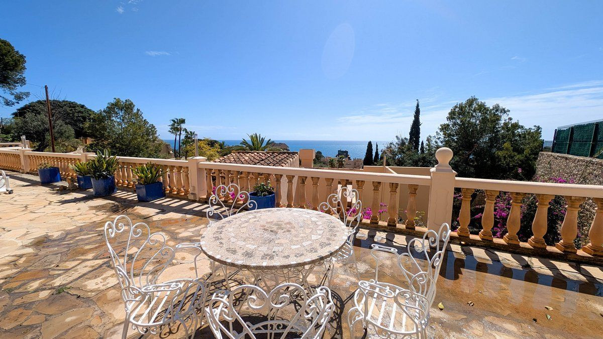 Se vende Villa - Chalet de 4 dormitorios en Costa Blanca, Alicante, España