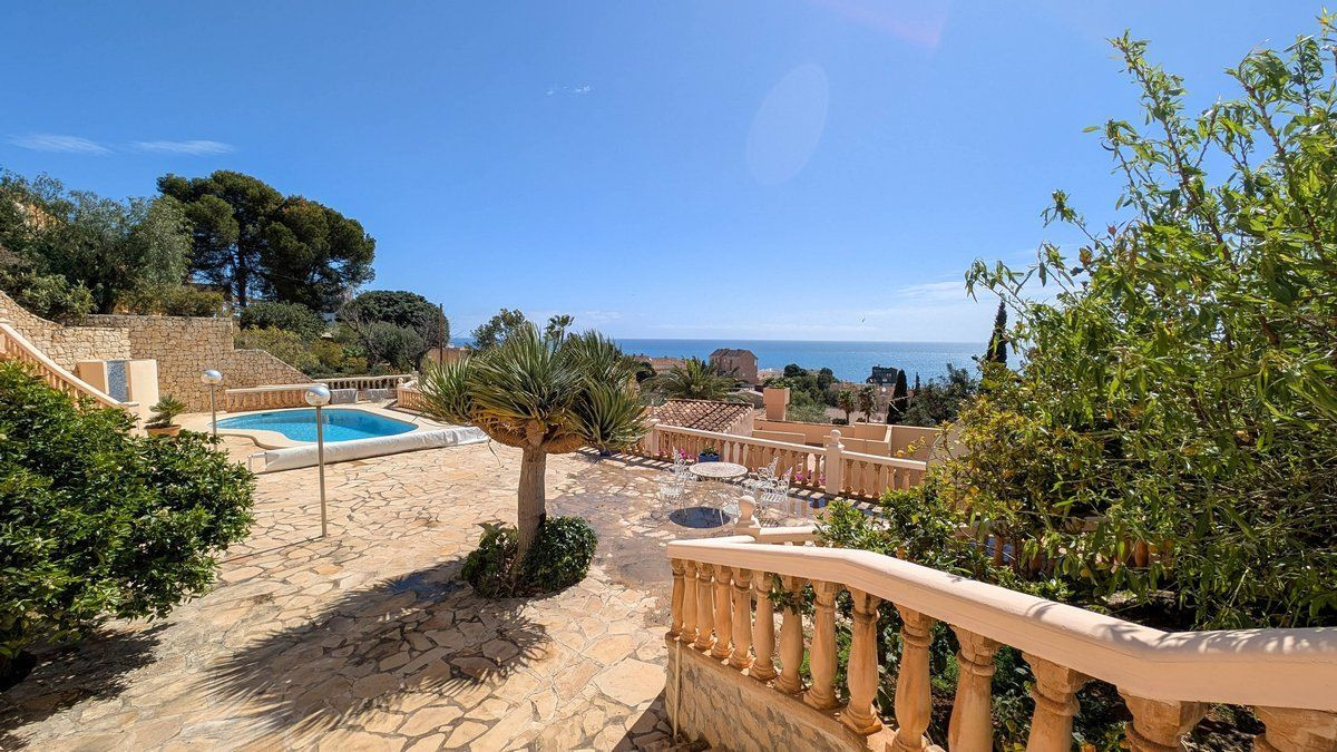 Se vende Villa - Chalet de 4 dormitorios en Costa Blanca, Alicante, España