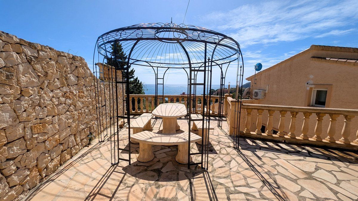Se vende Villa - Chalet de 4 dormitorios en Costa Blanca, Alicante, España