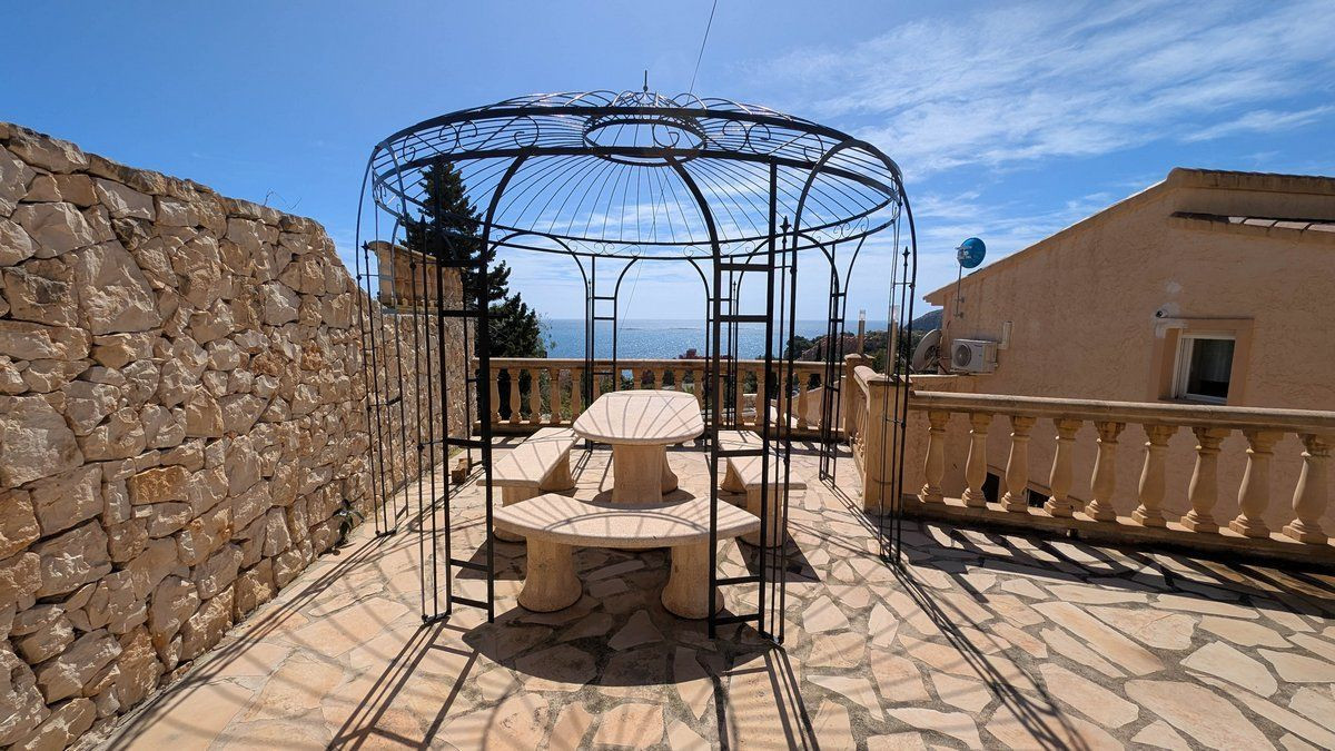 Se vende Villa - Chalet de 4 dormitorios en Costa Blanca, Alicante, España