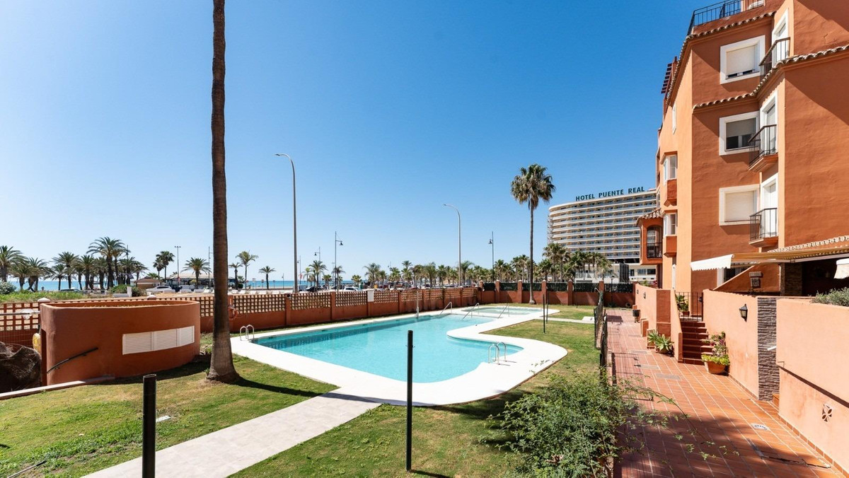 3 Bed Apartment for sale in Los Alamos Costa Del Sol, Málaga, Spain
