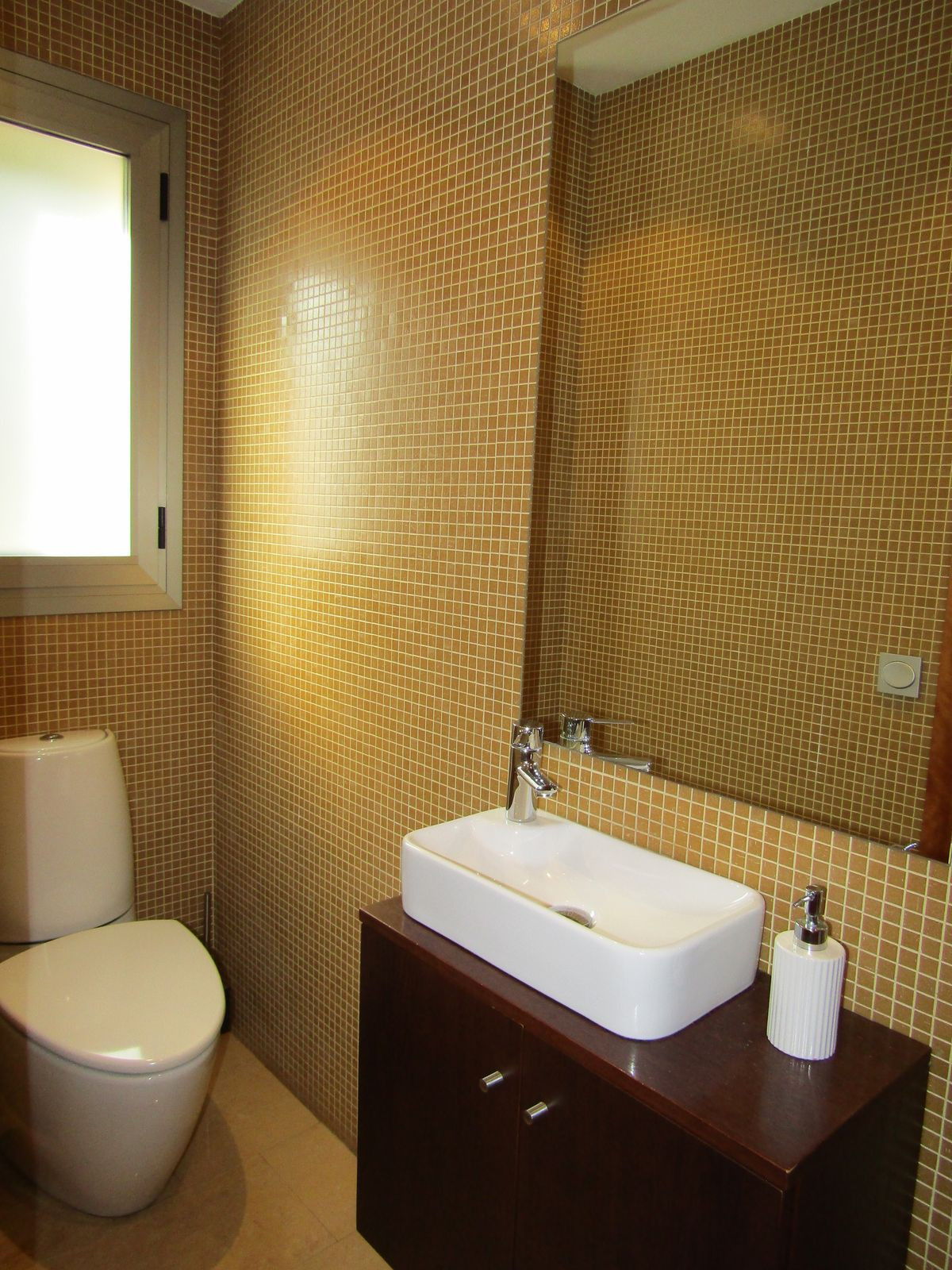 6 Bed Townhouse for sale in Málaga Este Costa Del Sol, Málaga, Spain