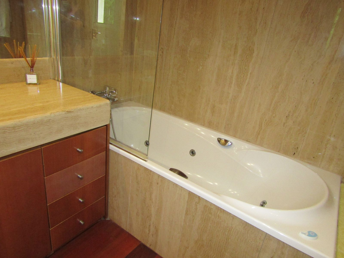 6 Bed Townhouse for sale in Málaga Este Costa Del Sol, Málaga, Spain
