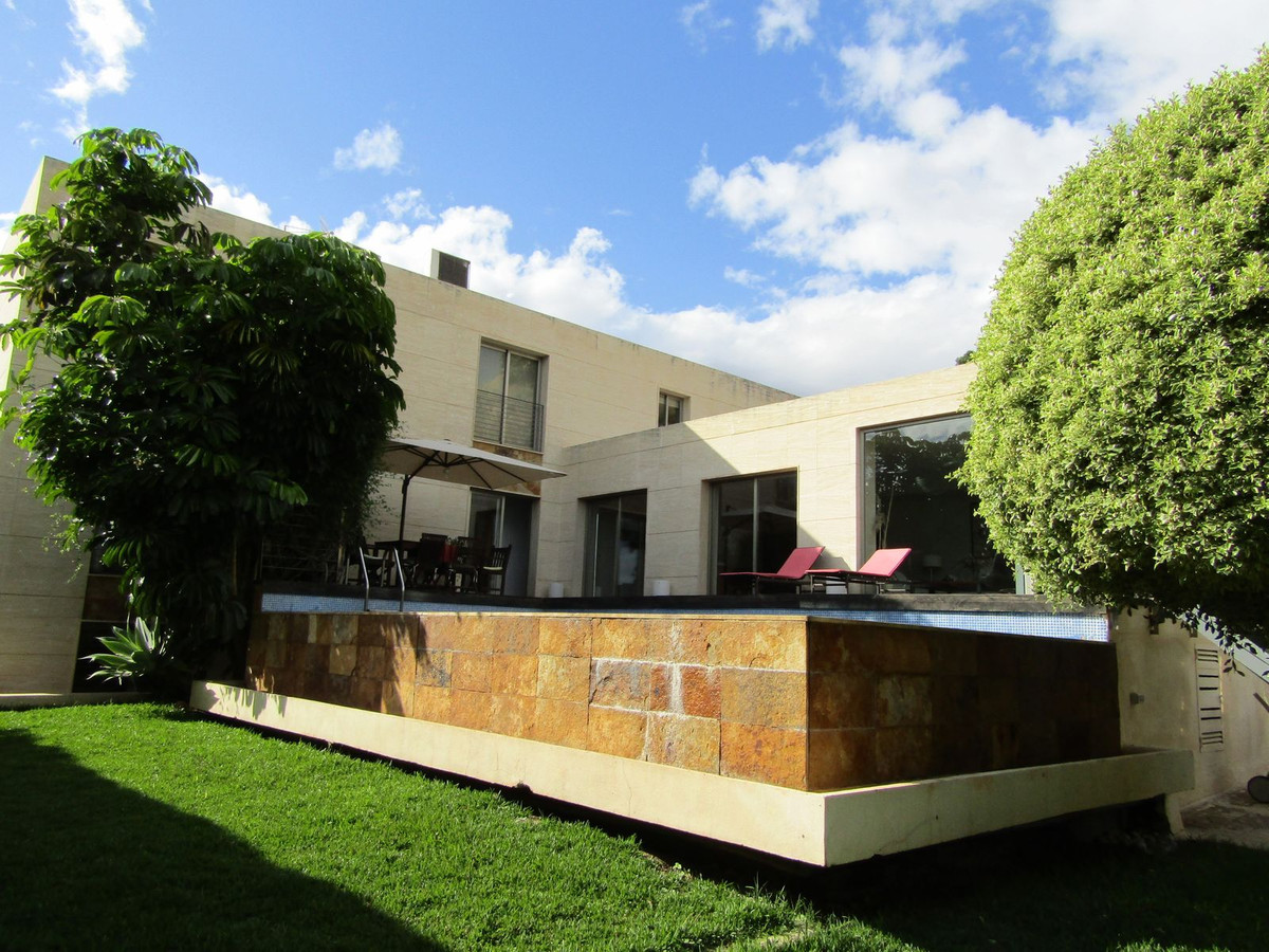 6 Bed Townhouse for sale in Málaga Este Costa Del Sol, Málaga, Spain