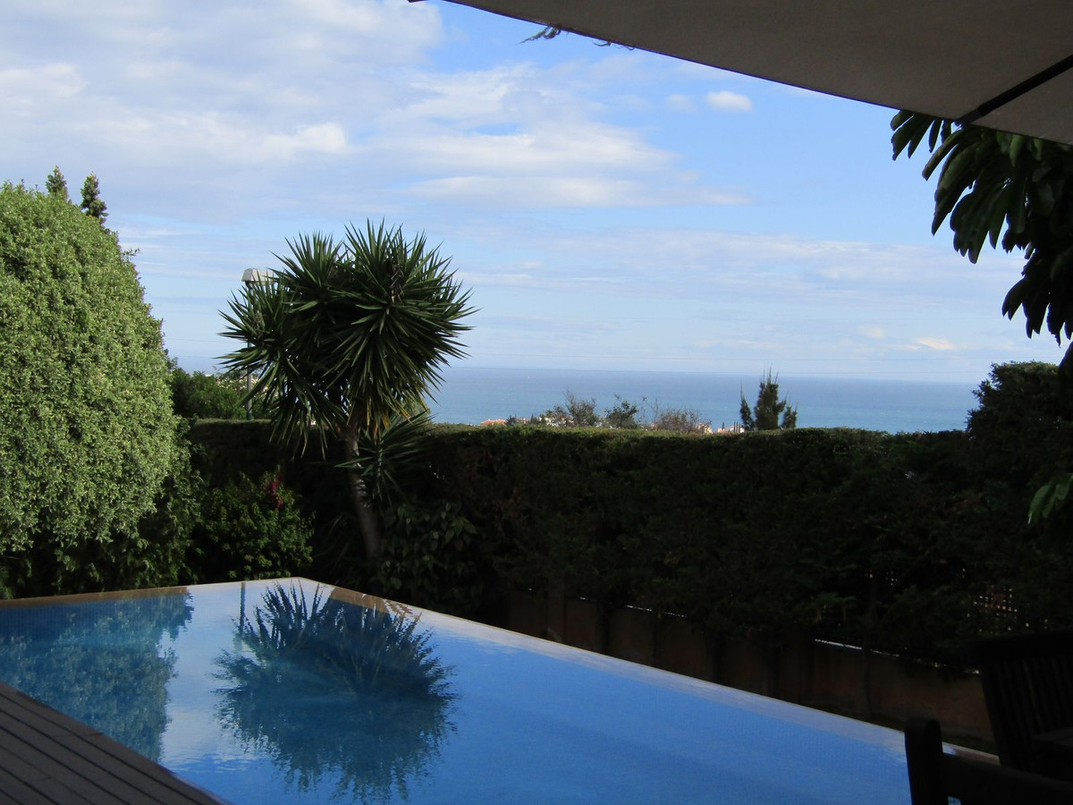 6 Bed Townhouse for sale in Málaga Este Costa Del Sol, Málaga, Spain