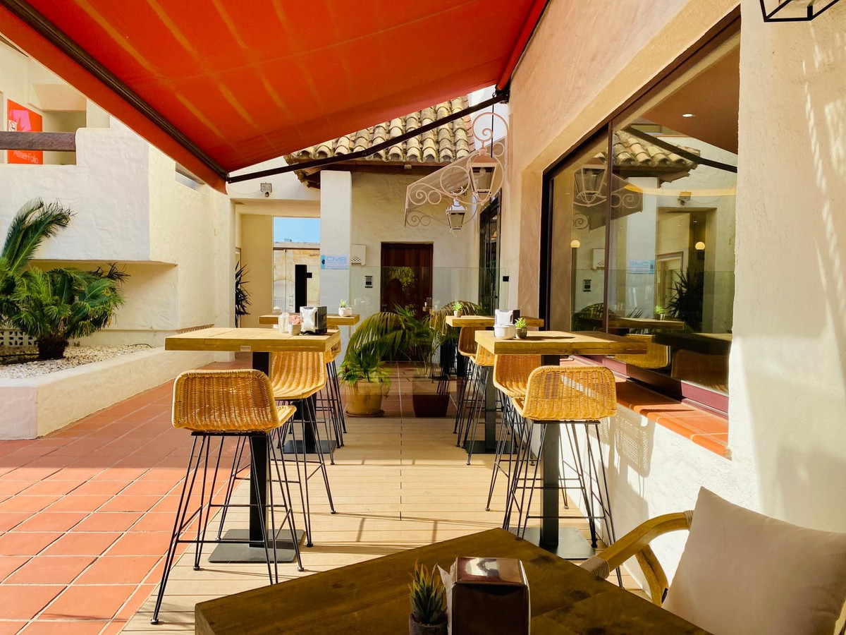 Se vende Oficina de 2 dormitorios en Costa Del Sol, Málaga, España