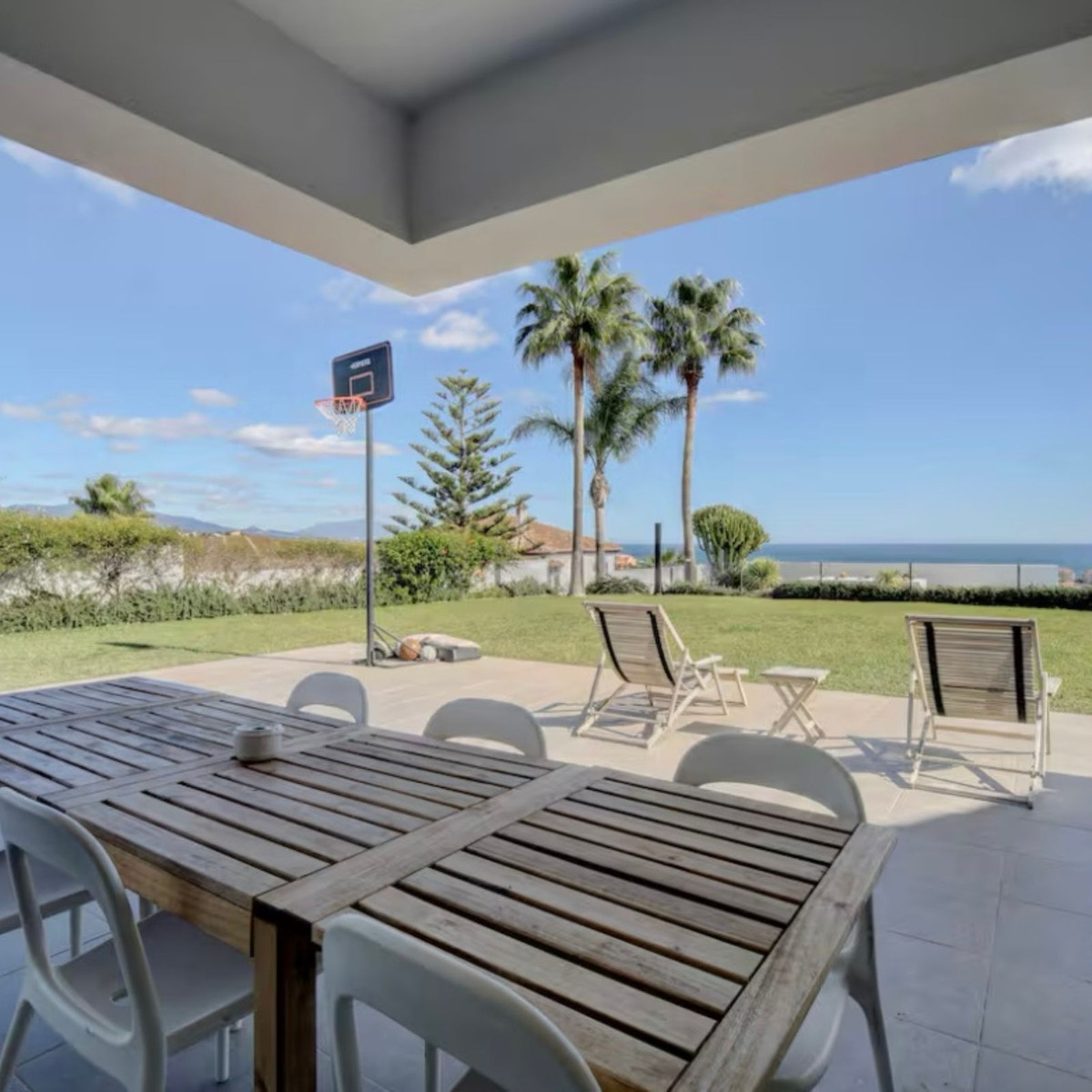 6 Bed Townhouse for sale in Manilva Costa Del Sol, Málaga, Spain