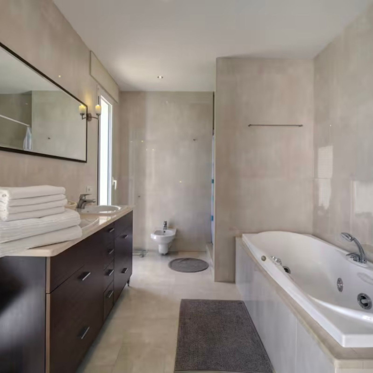 6 Bed Townhouse for sale in Manilva Costa Del Sol, Málaga, Spain