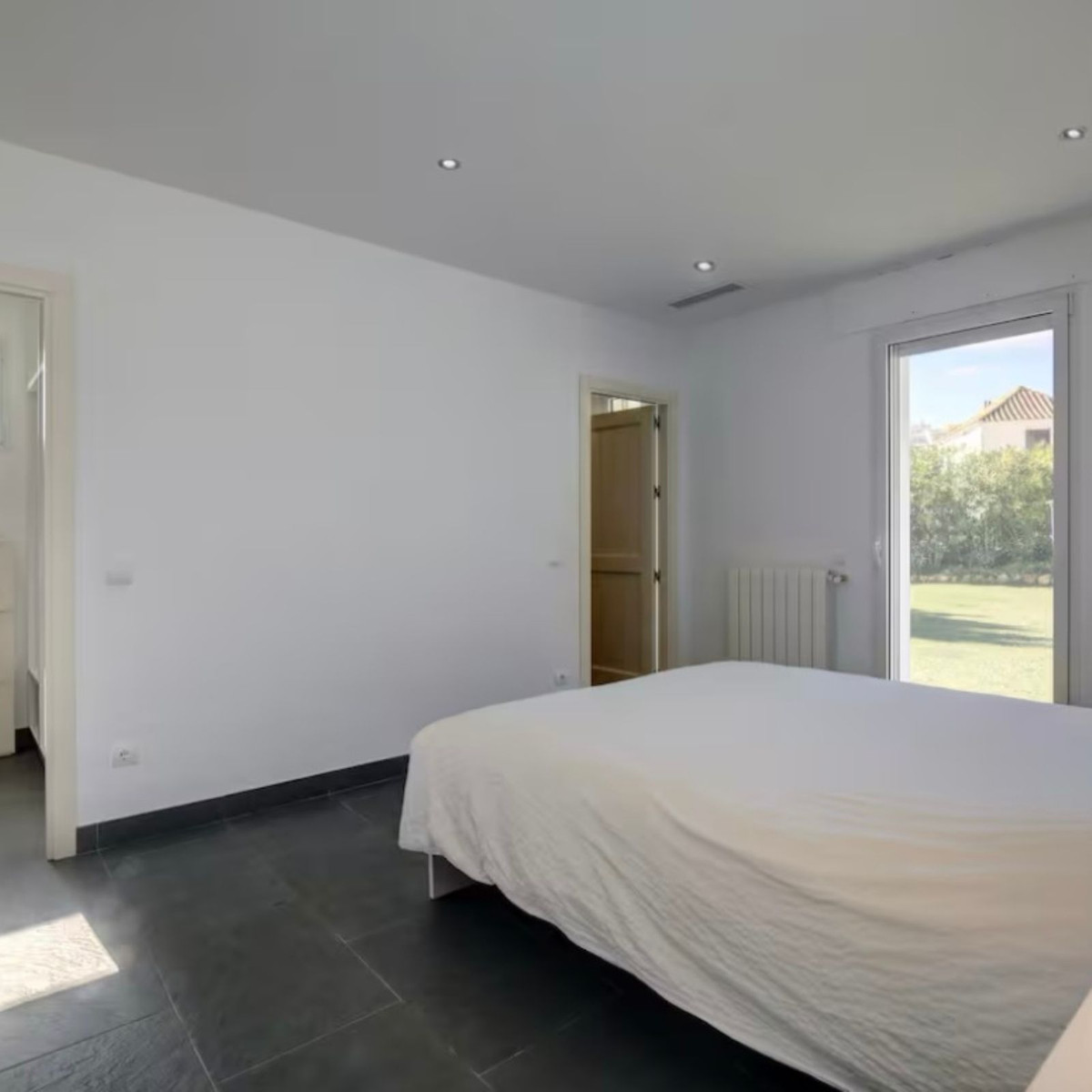 6 Bed Townhouse for sale in Manilva Costa Del Sol, Málaga, Spain