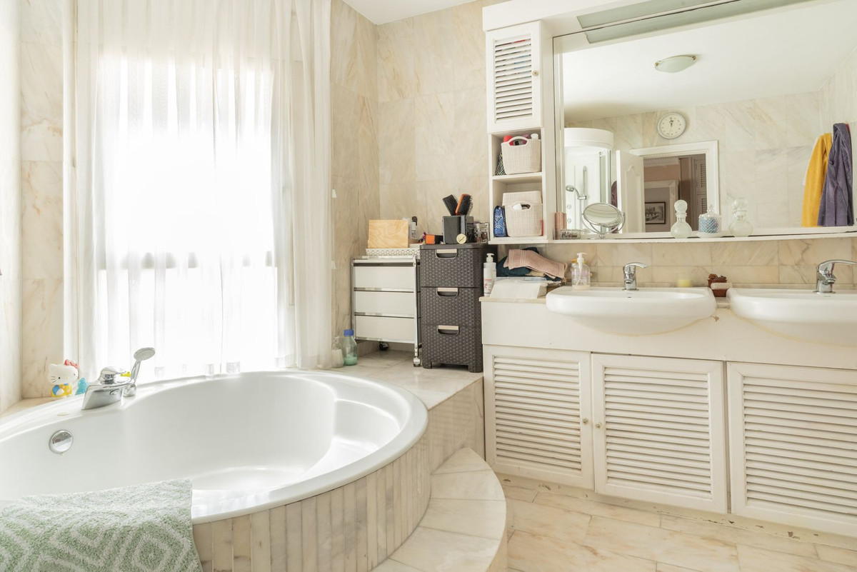 4 Bed Apartment for sale in Málaga Este Costa Del Sol, Málaga, Spain