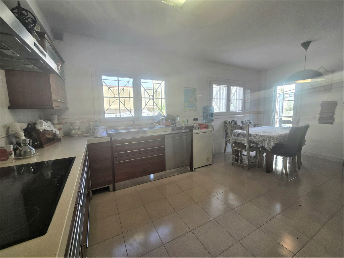 4 Bed Townhouse for sale in Playamar Costa Del Sol, Málaga, Spain