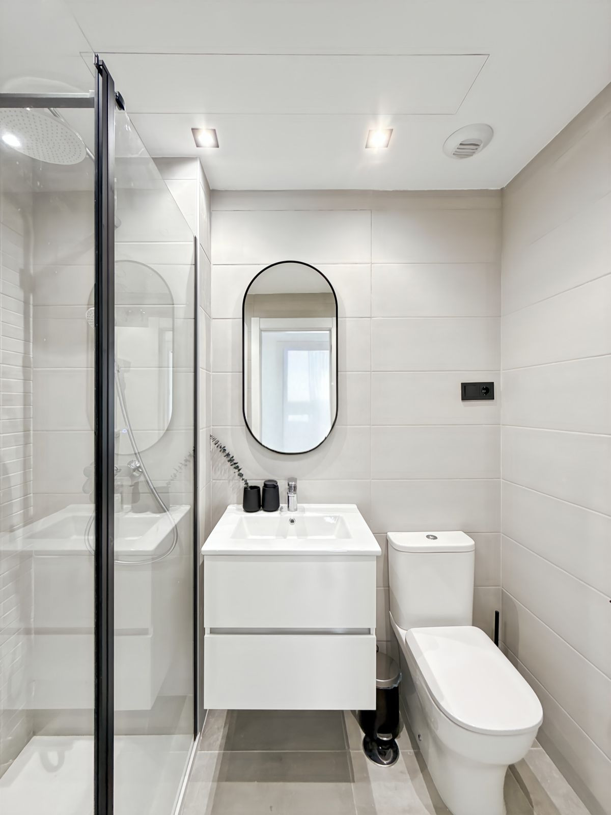 Se vende Apartamento Planta Media de 2 dormitorios en Málaga Ciudad, Málaga, España