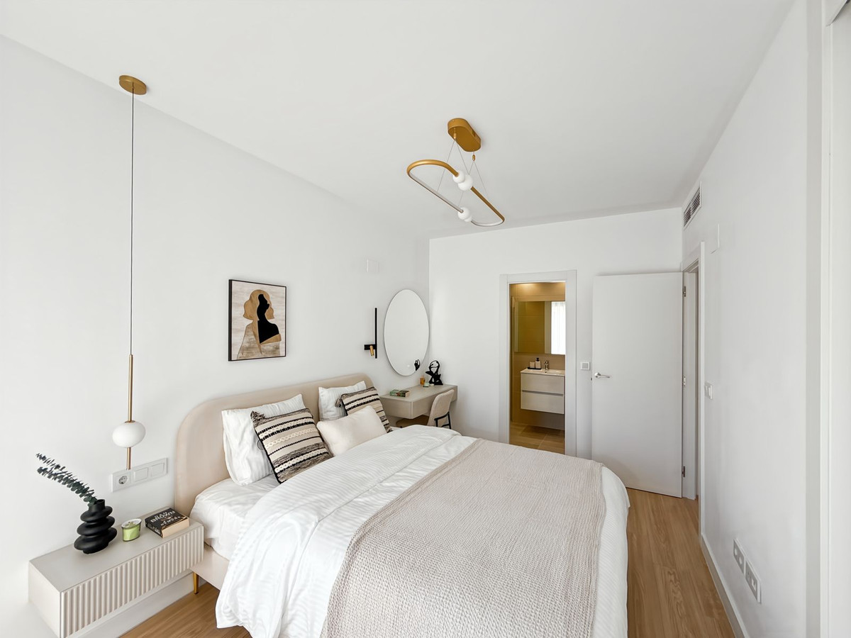 Se vende Apartamento Planta Media de 2 dormitorios en Málaga Ciudad, Málaga, España