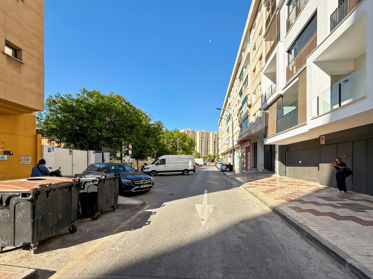 Se vende Apartamento Planta Media de 2 dormitorios en Málaga Ciudad, Málaga, España