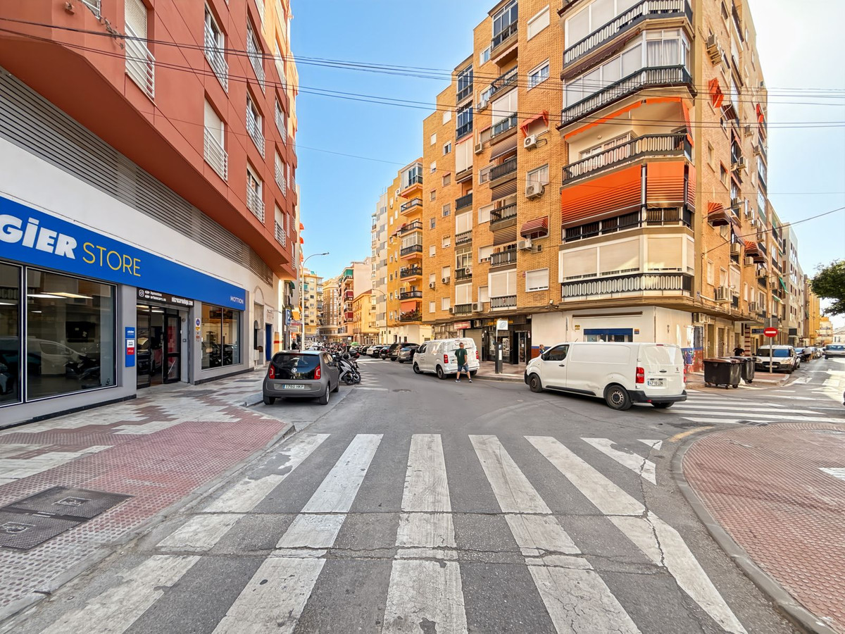 Se vende Apartamento Planta Media de 2 dormitorios en Málaga Ciudad, Málaga, España