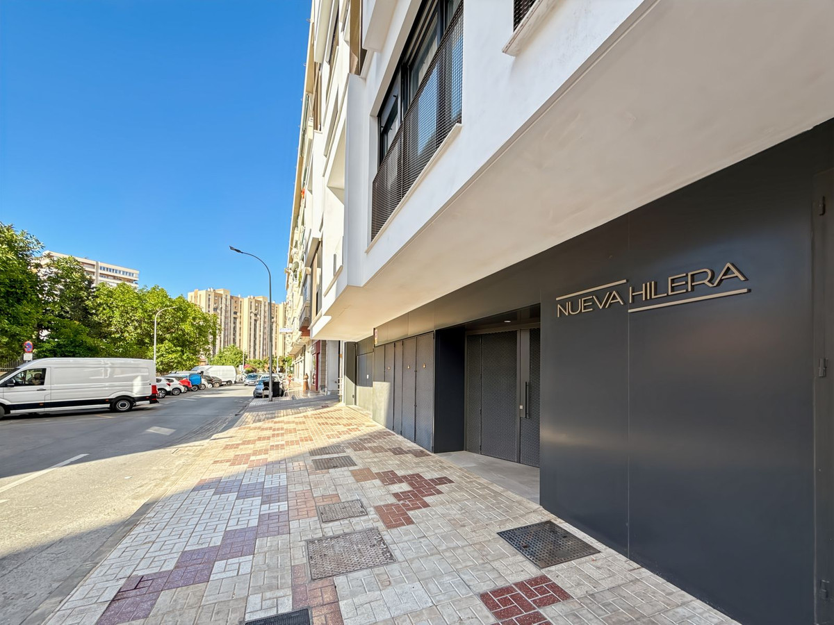 Se vende Apartamento Planta Media de 2 dormitorios en Málaga Ciudad, Málaga, España