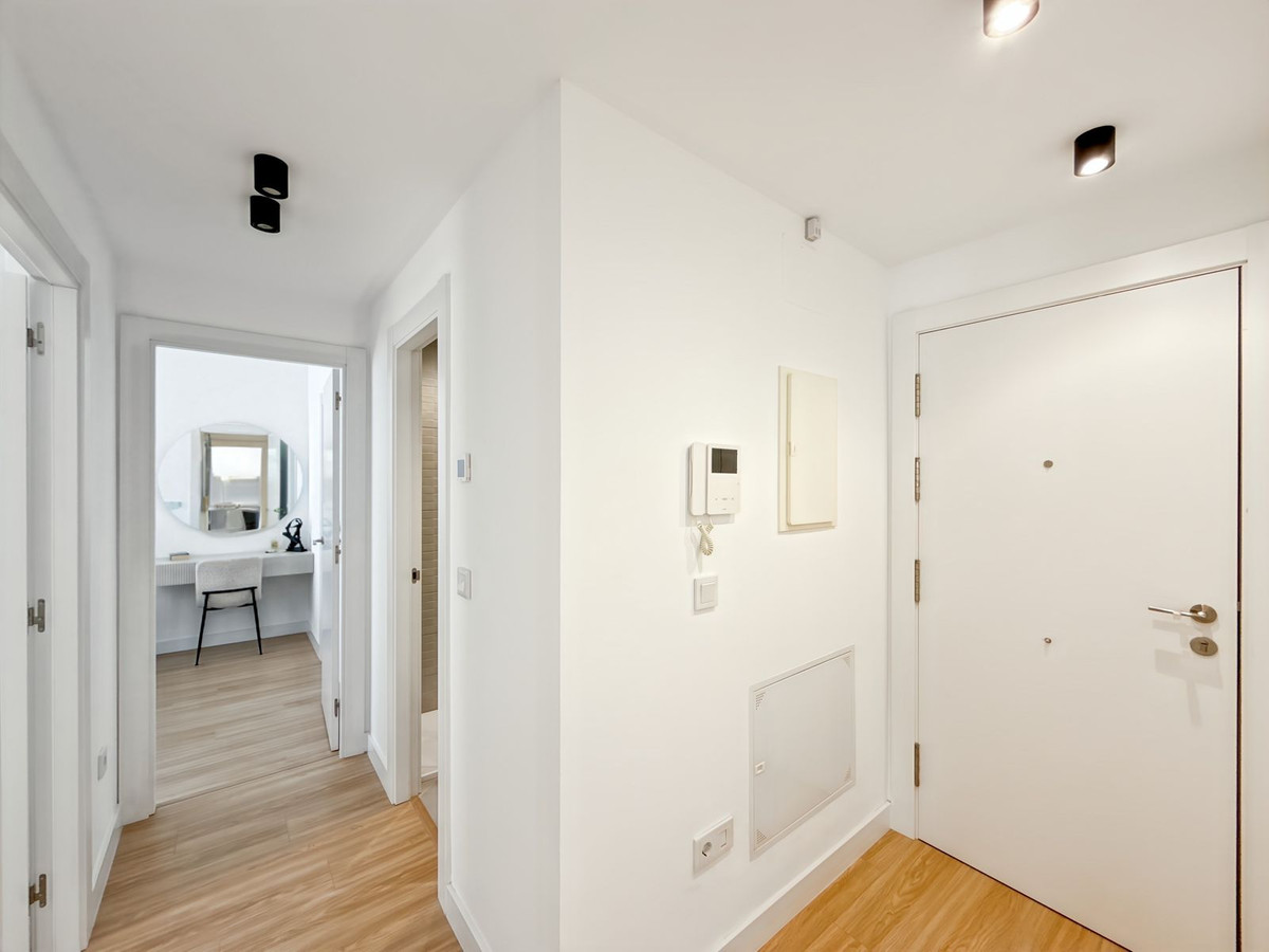 Se vende Apartamento Planta Media de 2 dormitorios en Málaga Ciudad, Málaga, España