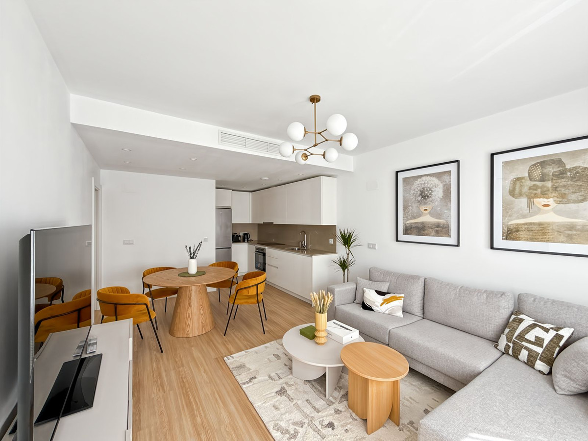 Se vende Apartamento Planta Media de 2 dormitorios en Málaga Ciudad, Málaga, España