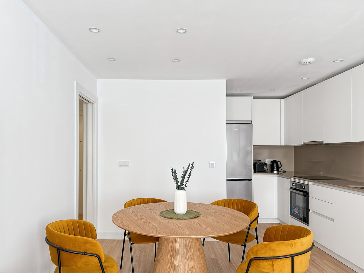 Se vende Apartamento Planta Media de 2 dormitorios en Málaga Ciudad, Málaga, España