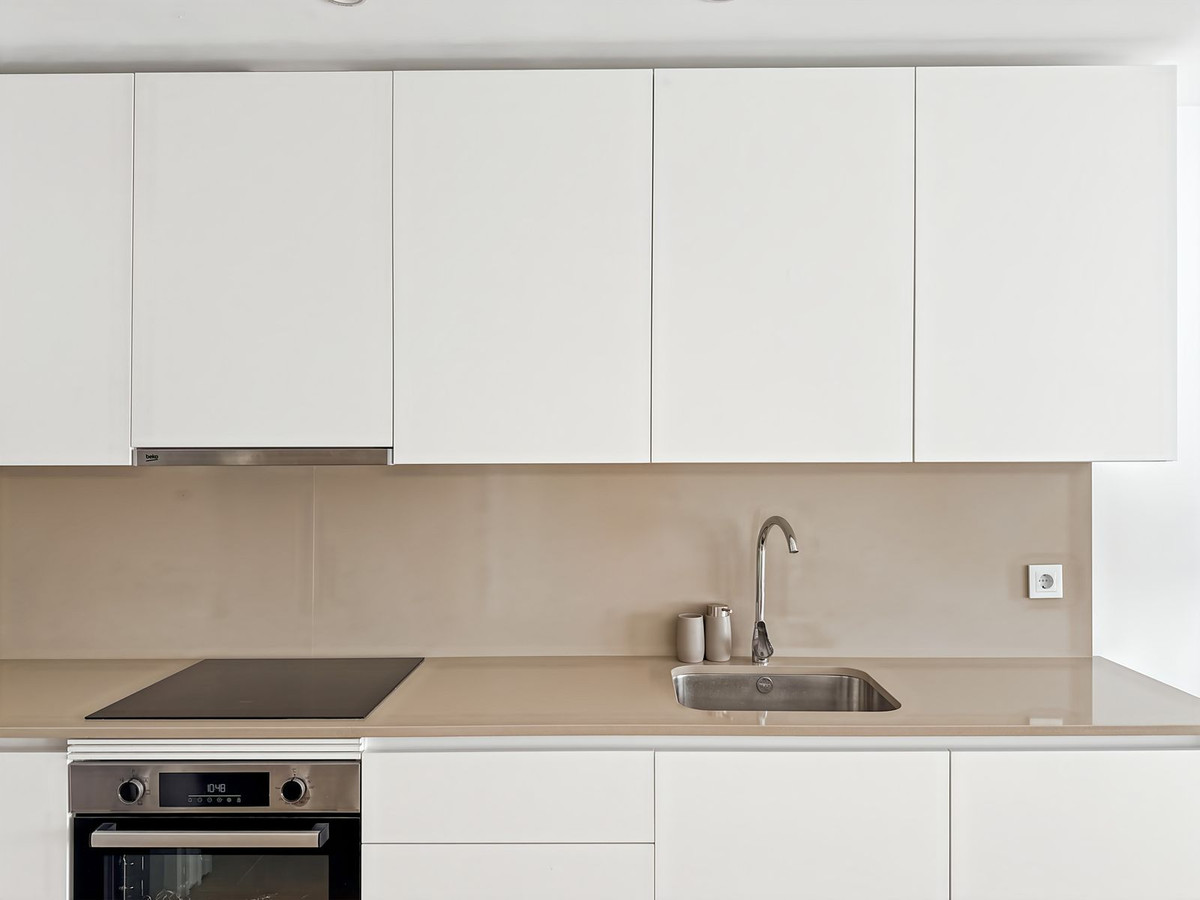 Se vende Apartamento Planta Media de 2 dormitorios en Málaga Ciudad, Málaga, España
