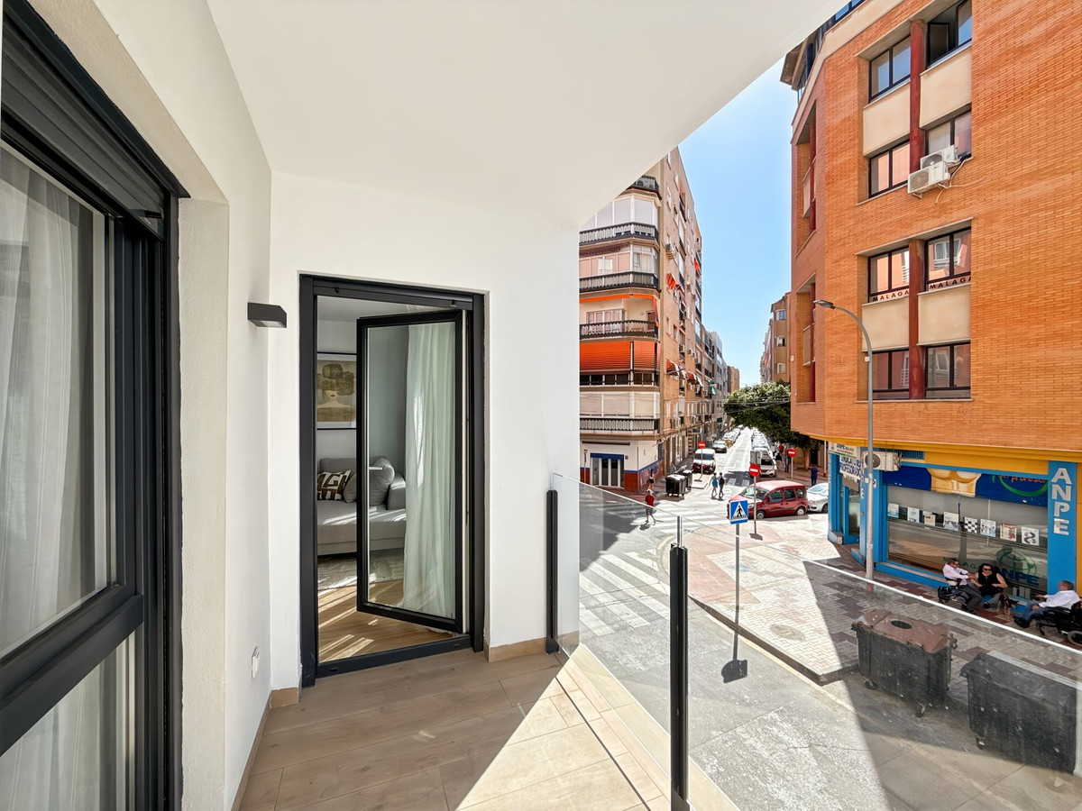 Se vende Apartamento Planta Media de 2 dormitorios en Málaga Ciudad, Málaga, España