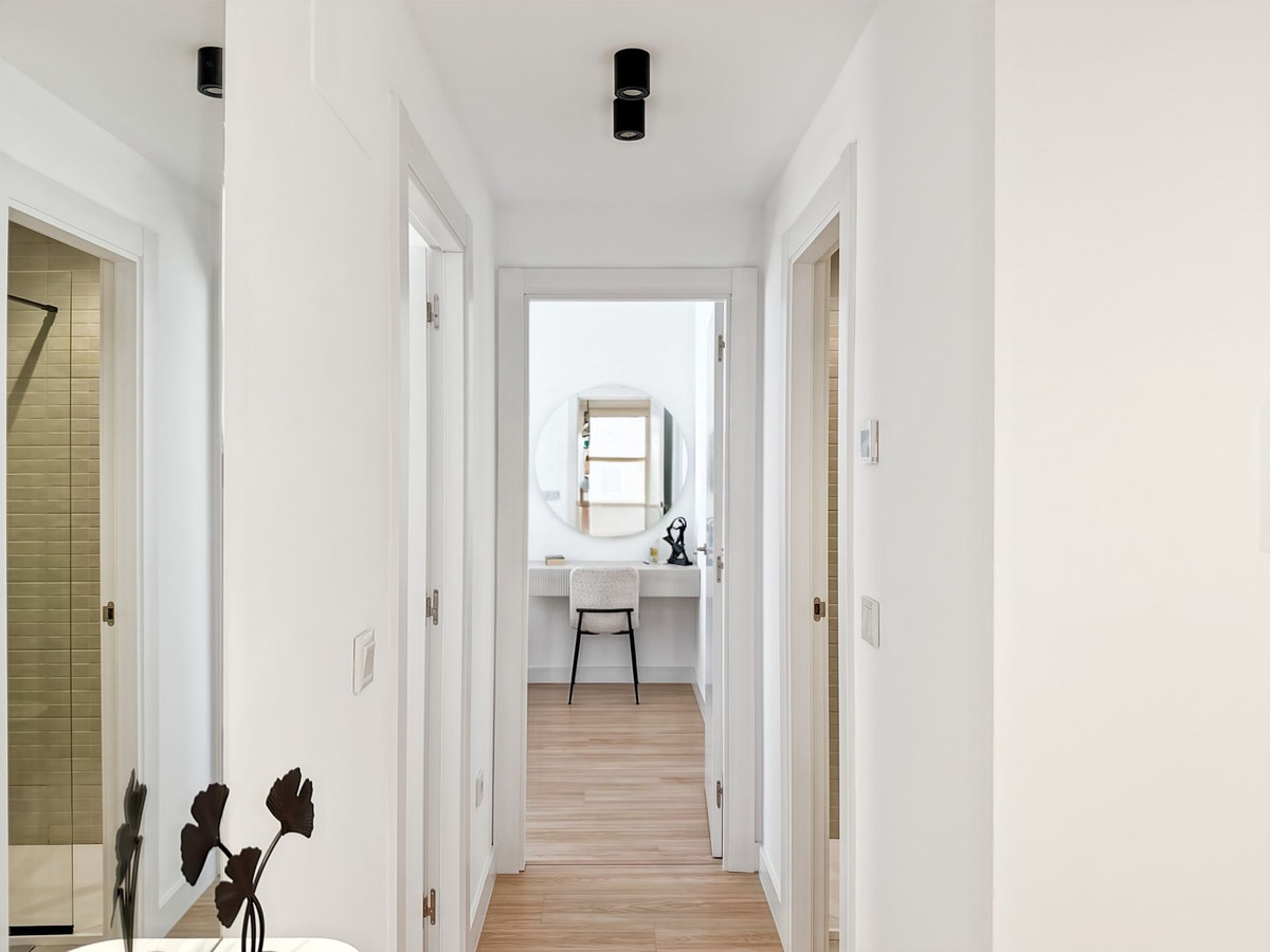 Se vende Apartamento Planta Media de 2 dormitorios en Málaga Ciudad, Málaga, España