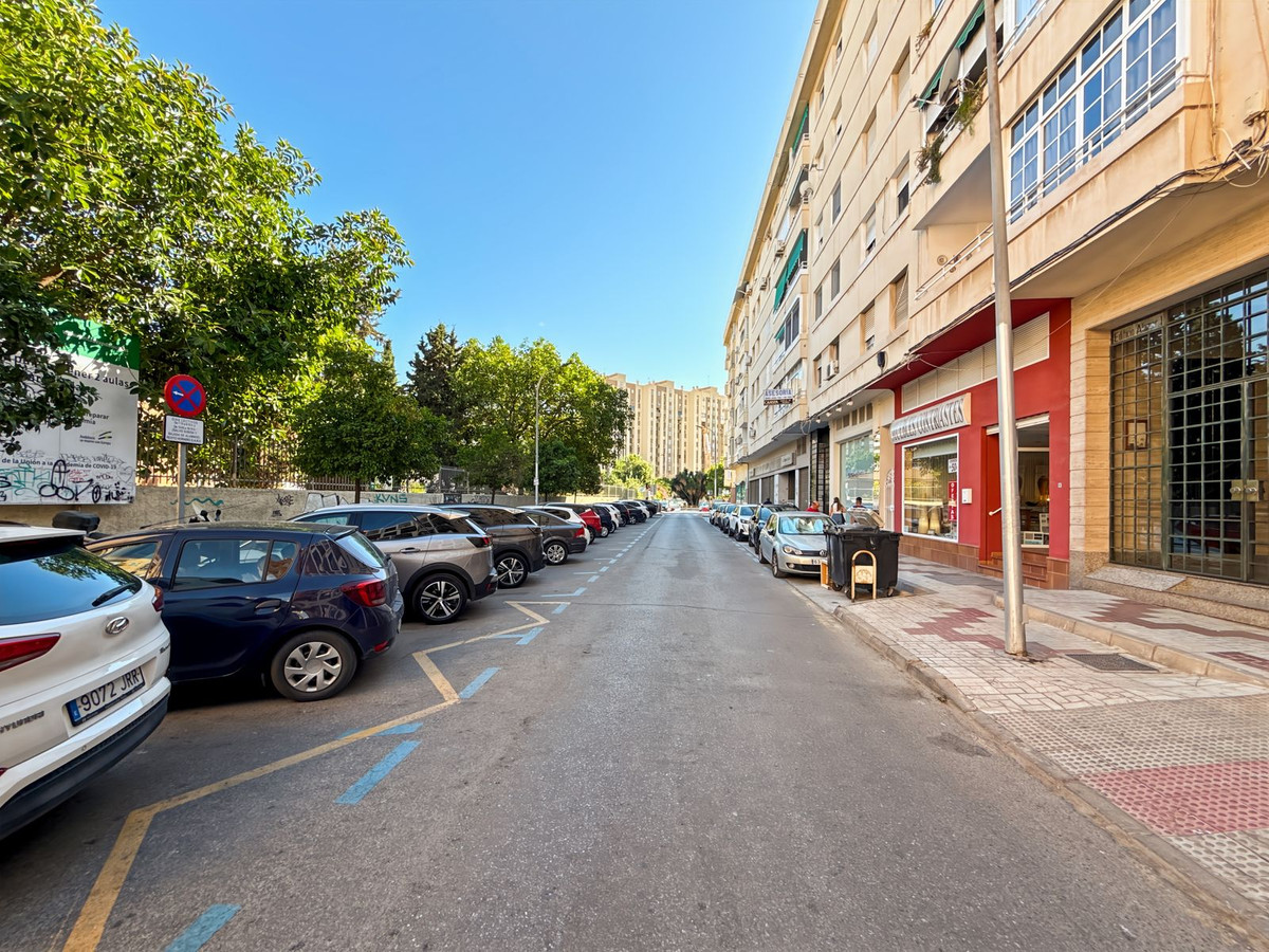Se vende Apartamento Planta Media de 2 dormitorios en Málaga Ciudad, Málaga, España