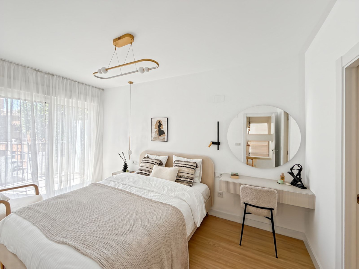 Se vende Apartamento Planta Media de 2 dormitorios en Málaga Ciudad, Málaga, España