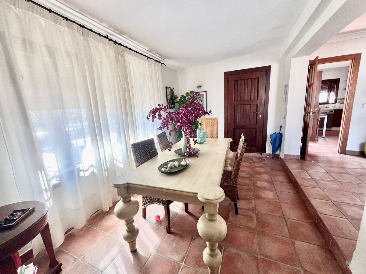 4 Bed Townhouse for sale in Nueva Andalucía Costa Del Sol, Málaga, Spain