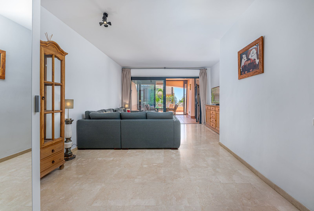 2 Bed Apartment for sale in Calahonda Costa Del Sol, Málaga, Spain