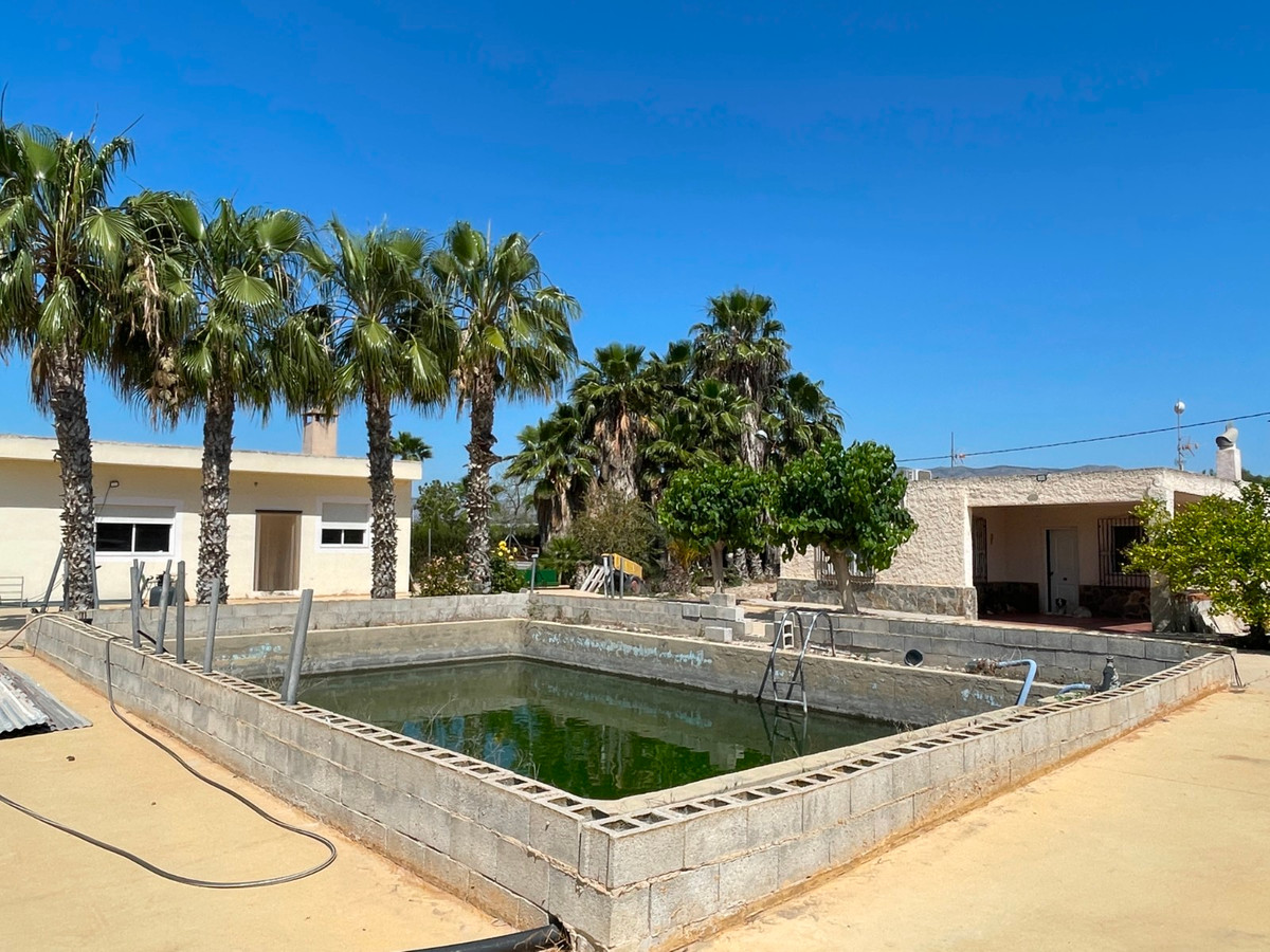 Se vende Villa - Chalet de 4 dormitorios en Costa Blanca, Alicante, España