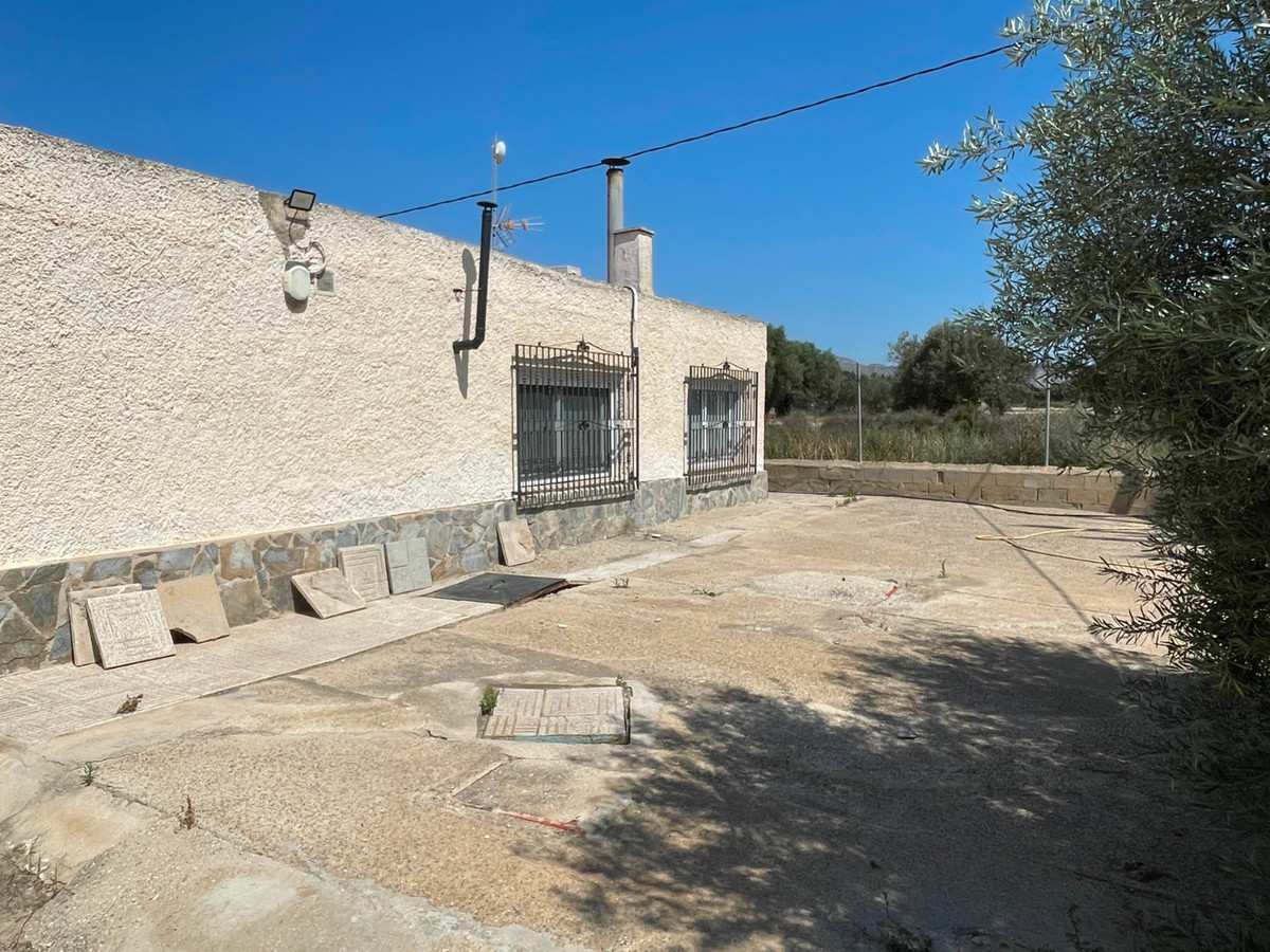 Se vende Villa - Chalet de 4 dormitorios en Costa Blanca, Alicante, España