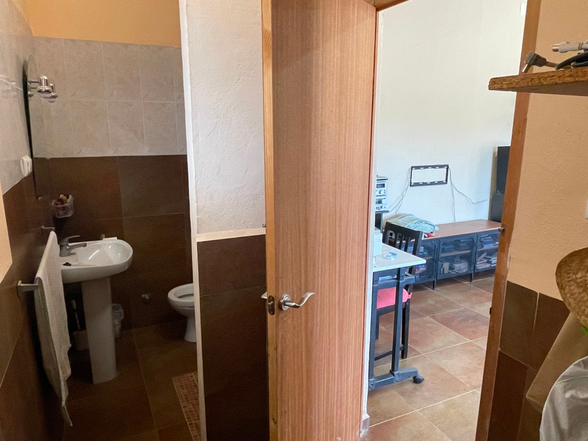 Se vende Villa - Chalet de 4 dormitorios en Costa Blanca, Alicante, España