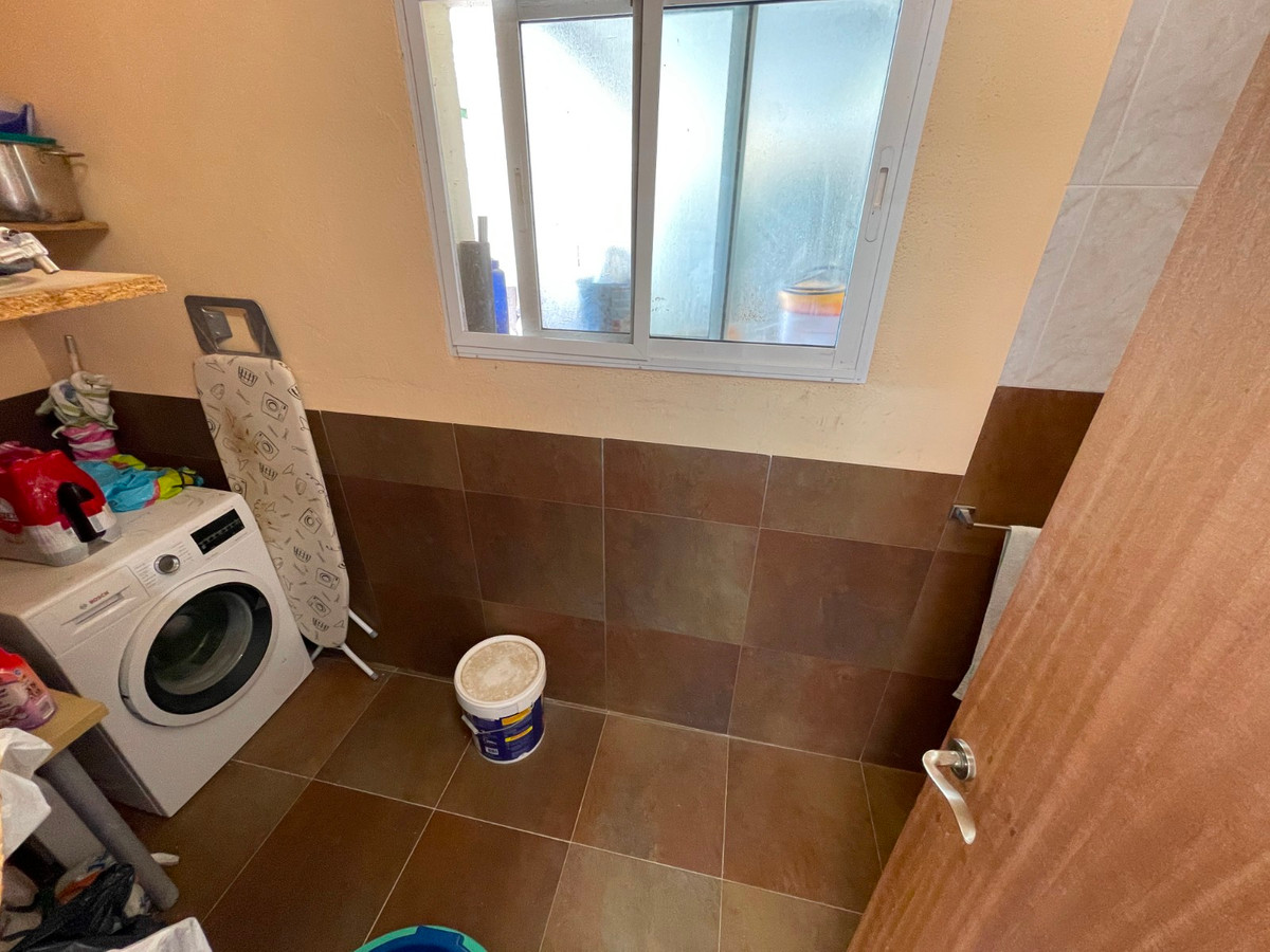 Se vende Villa - Chalet de 4 dormitorios en Costa Blanca, Alicante, España